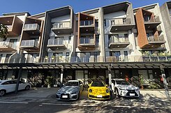 禾建築朝南臨路透天