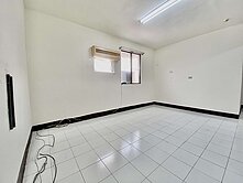 輕軌灣仔內站｜正鼎山商圈｜年輕公寓