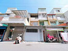 稀有物件#啟昌街正臨路#微翻新車庫透天