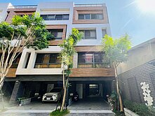 ⭐️沙鹿靜宜商圈⭐️雙車美別墅