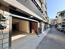 西區美術館【全新整理】臨路雙車透天