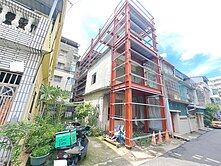 高雄市楠梓雙捷運創意鋼鐵透天厝