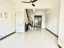 亞灣近捷運站黃金店面