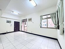 近縣政府及光明國小雪梨新世紀1層1戶首購大2房