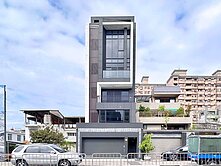 北屯|朝南臨路6.5米面寬|全新雙車電梯別墅