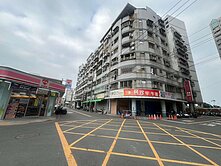 ★大社★運動家廣場大面寬金店面(含騎樓+地下室)