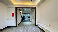 20米路雙車店住