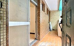 玫瑰中國城低巷弄公寓二樓