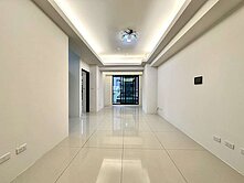 【江山朵夫】市中心2房+車位遠百商圈[李李好房]