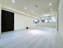 近巨城、大魯閣光華商圈免整理超值大三房平車