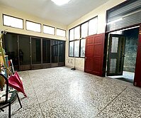 中正路樹林頭｜稀有大面寬~大地坪大透天