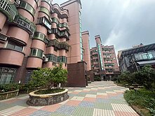 青年城二期三房車/警衛管理/有電梯/有車位