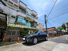 高雄超大面寬超大地坪★近國道1號★鬧中靜邊間別墅