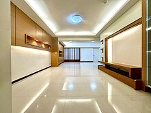 大新國小學區、入門玄關正四房、方正格局、休旅車位