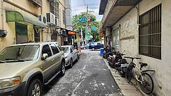 忠貞市場邊間透天(需整理)