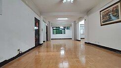 南區台中國小忠孝夜市 邊間室內30坪三房爬樓梯公寓