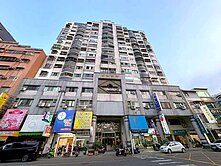 衛武營.鳳新高中"東方新都"大坪數大四房大樓