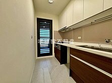 皇龍天澍｜奶茶文青3房平車