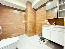 屋主很想賣!西區美術達觀|邊間面綠園道|店住平車