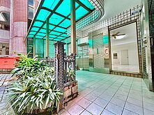 大里塗城國小1樓孝親3房▲面積超過40坪.B1平車