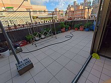 藝文區大露台~平面大車位雙衛開窗