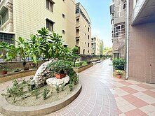 鳳山88頂新商圈大露台三房+平車