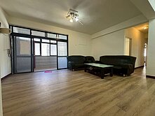 英專商圈近捷運三房美寓