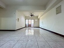 左營潛力地段【翠華國宅】正三房,車位可租