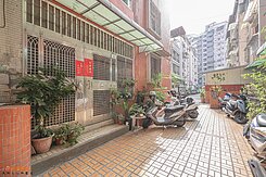 三民區｜大豐商圈 | 邊間採光一樓寓