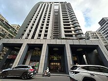 台北晶麒高樓河景