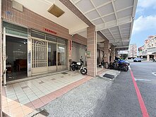 岡山近樂購廣場、秀泰電影院/邊間美透天(可停車)