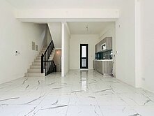 專任│緊鄰湖口車站│植覺社區型│大面寬透天