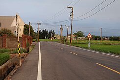 新屋大坡國小10米路面寬農地可分割出售