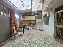 大里東區交界！【地28坪大透天】🔥增建滿滿有後門