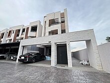 全新朝南大地坪大面寬~獨棟5套房雙車電梯別墅