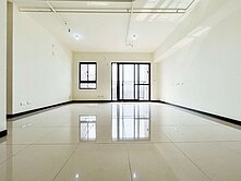 久樘弘富重劃3+1房平車