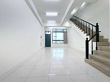 💎梧棲｜輕屋齡臨路｜間間套房雙車美透店