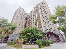 正對豐富公園優質4大房+雙平車