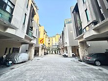 近學區~可雙車圓滿別墅