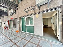 西區美術達觀 ▌邊間面綠園道 ▌店住平車