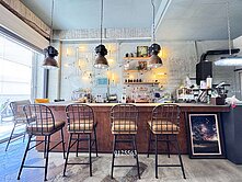 雙鐵捷運站．網紅朝南美樓店１＋２Ｆ．三房三衛浴