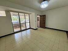 台北小城透天~門前好停車