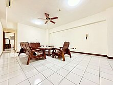 北屯近捷運站低總價大三房休旅車位