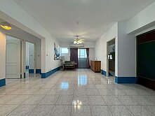 決心要賣!湖美富人區通風好採光佳方正三房大樓