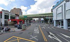 走路到捷運｜收租自用有車位 超美樓店