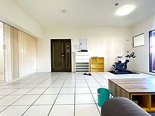 L.L｜西屯｜逢甲公園廣場｜面公園三房平車視野戶