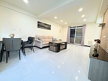 降價囉🤩🤩中正高工&amp;光華夜市公寓四樓陽台進出