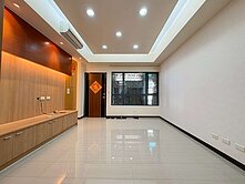 樂福🩷立新學區震後臨路車庫美墅