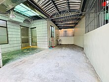 大樓價買透天免1200萬/文藻鼎金商圏採光雙車透天