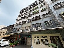 精誠商圈蛋黃區｜5.5大面寬｜門前好停車樓店